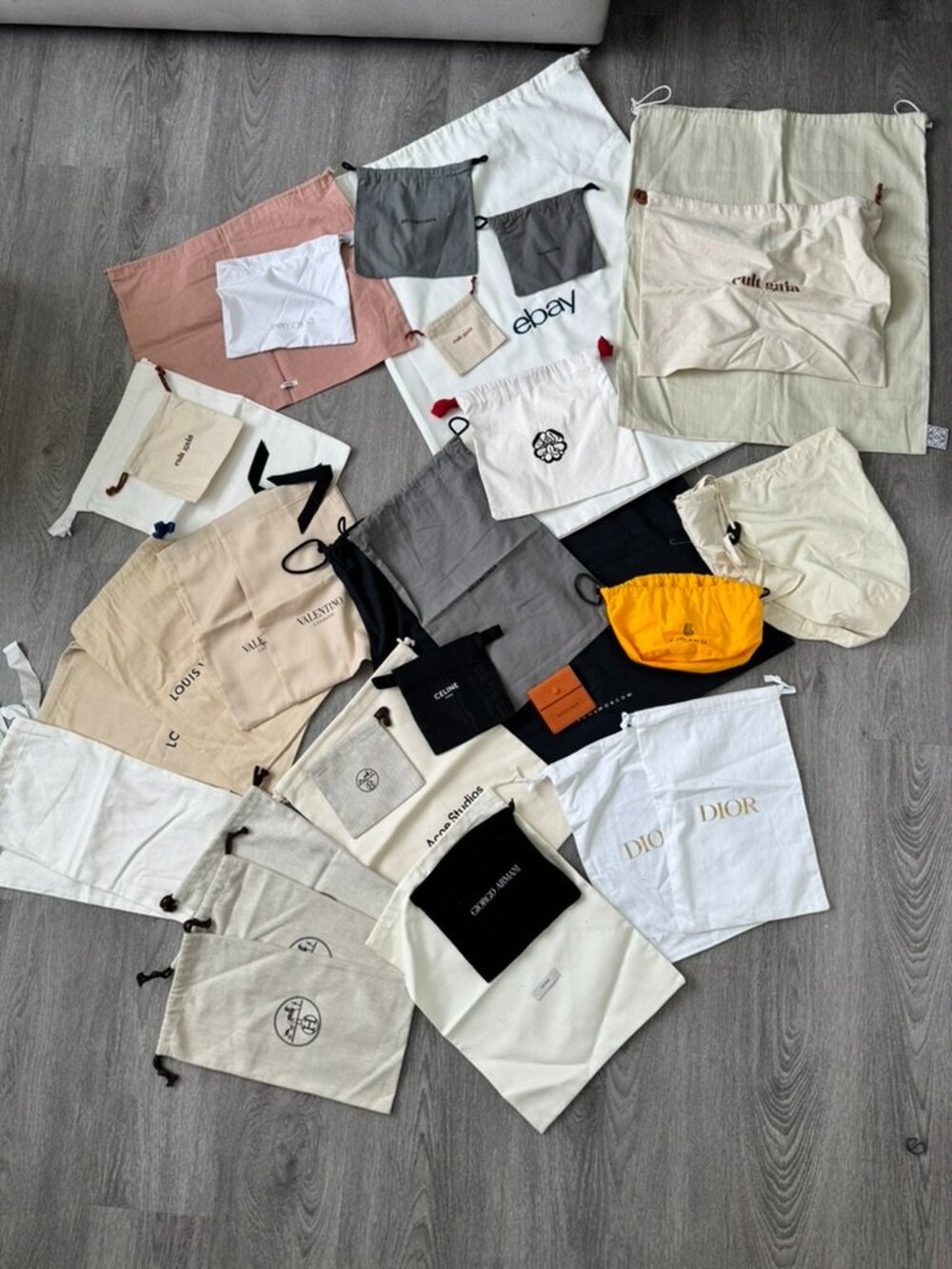Luxury Dust Bags Bundle – Hermes, Dior, Valentino, LV, Celine, Balenciaga & more - Picture 2 of 8